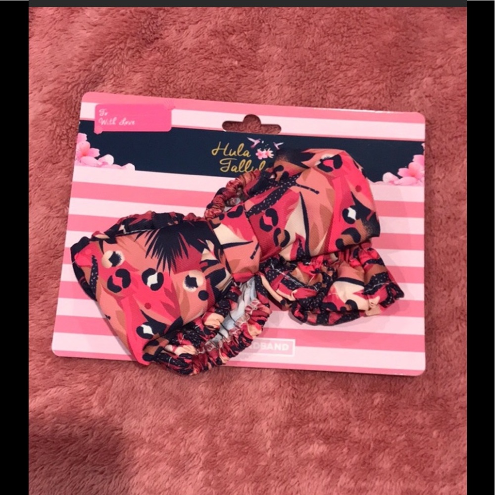 Brand new Hula Fallulah Make -Up Headband